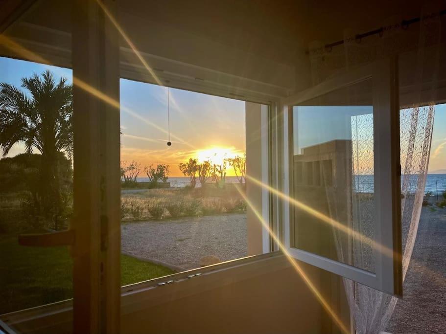 Lambou Beach Sunset Soroni Esterno foto