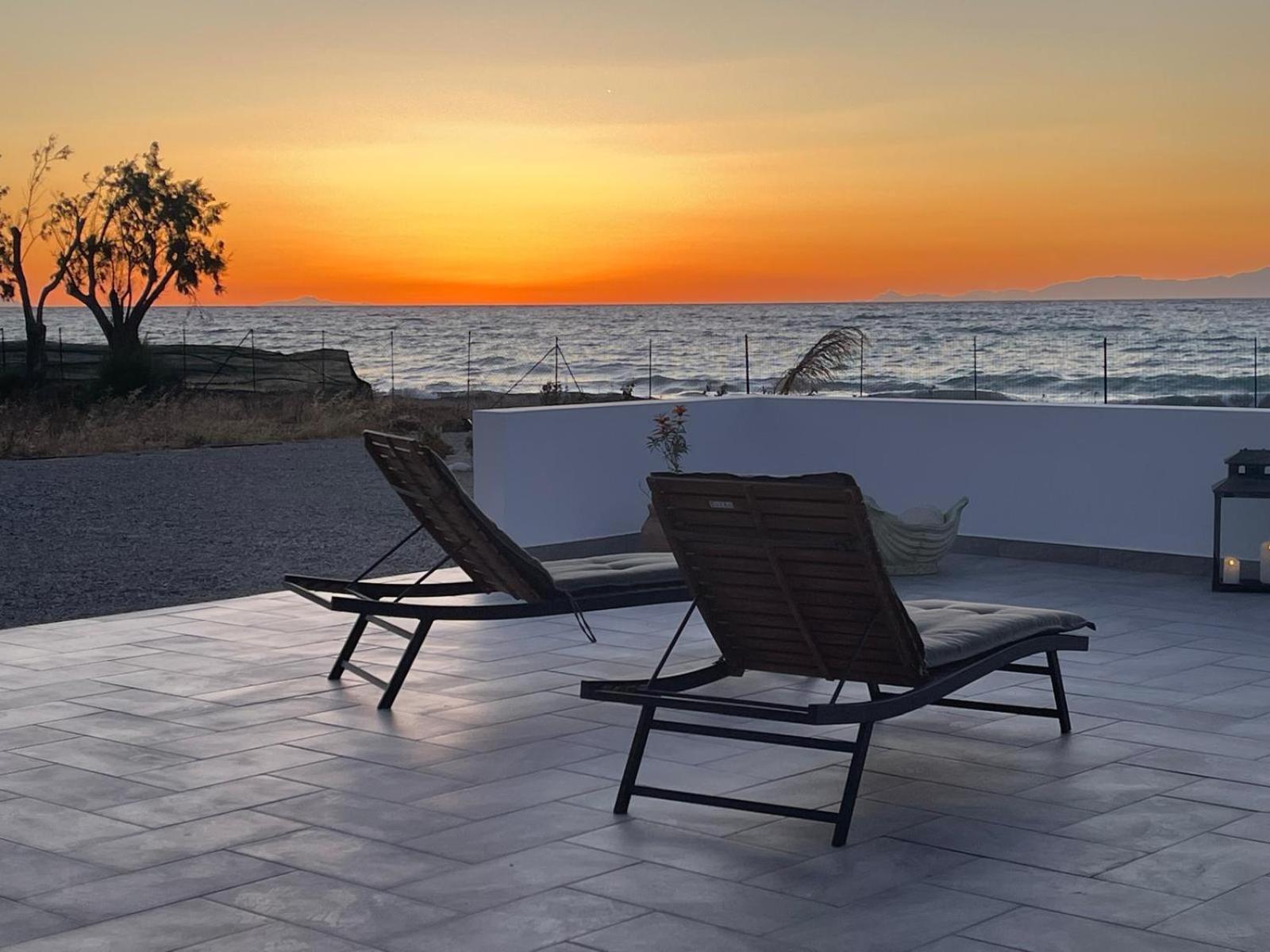 Lambou Beach Sunset Soroni Esterno foto